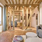 Beautiful Apartment In The 19Th District